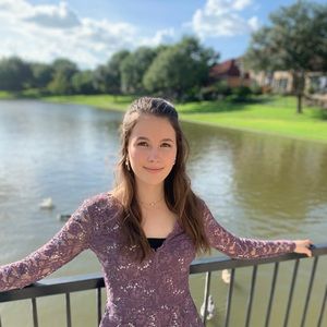 Meet your Posher, Gabi